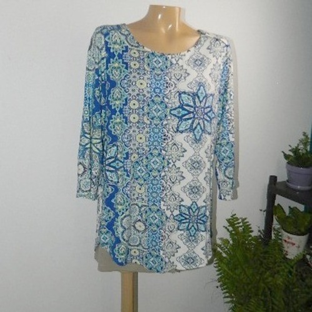 Chico's Zenergy Top Women Size 2 Blue Medallion Paisley 3/4 Button Sleeve Tunic
